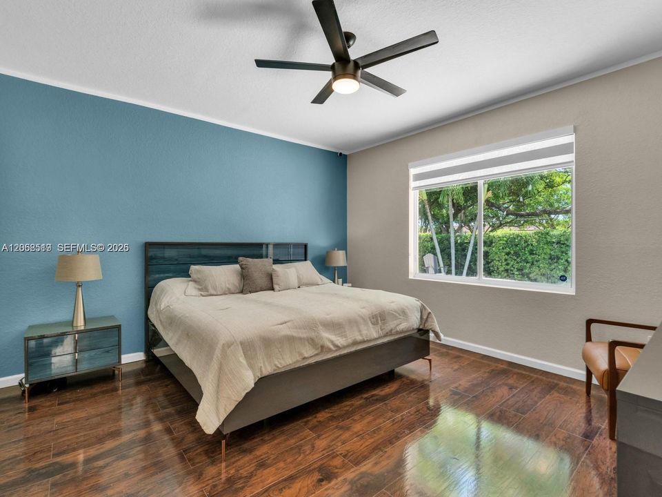 For Rent: $4,900 (4 beds, 2 baths, 2368 Square Feet)