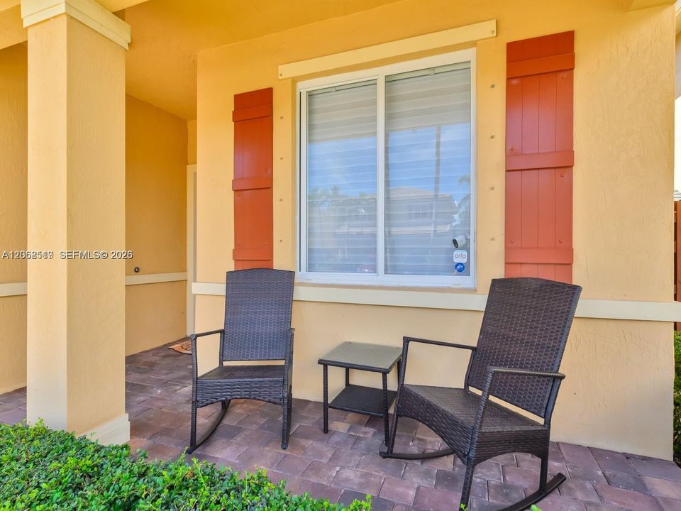 For Rent: $4,900 (4 beds, 2 baths, 2368 Square Feet)