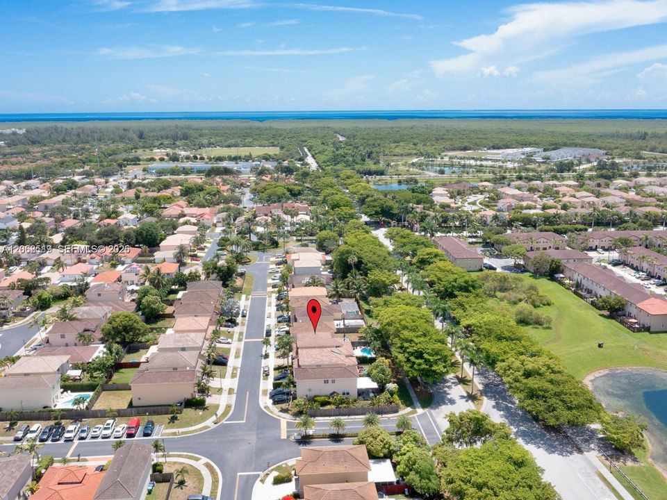 For Rent: $4,900 (4 beds, 2 baths, 2368 Square Feet)