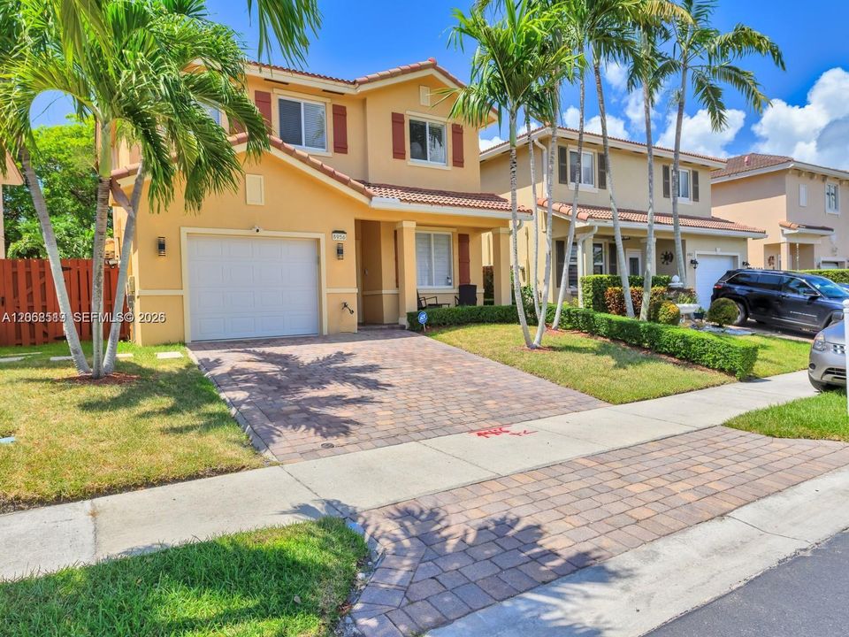 For Rent: $4,900 (4 beds, 2 baths, 2368 Square Feet)