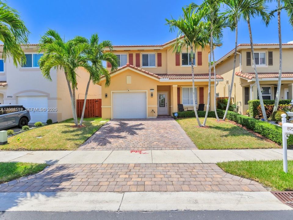 For Rent: $4,900 (4 beds, 2 baths, 2368 Square Feet)