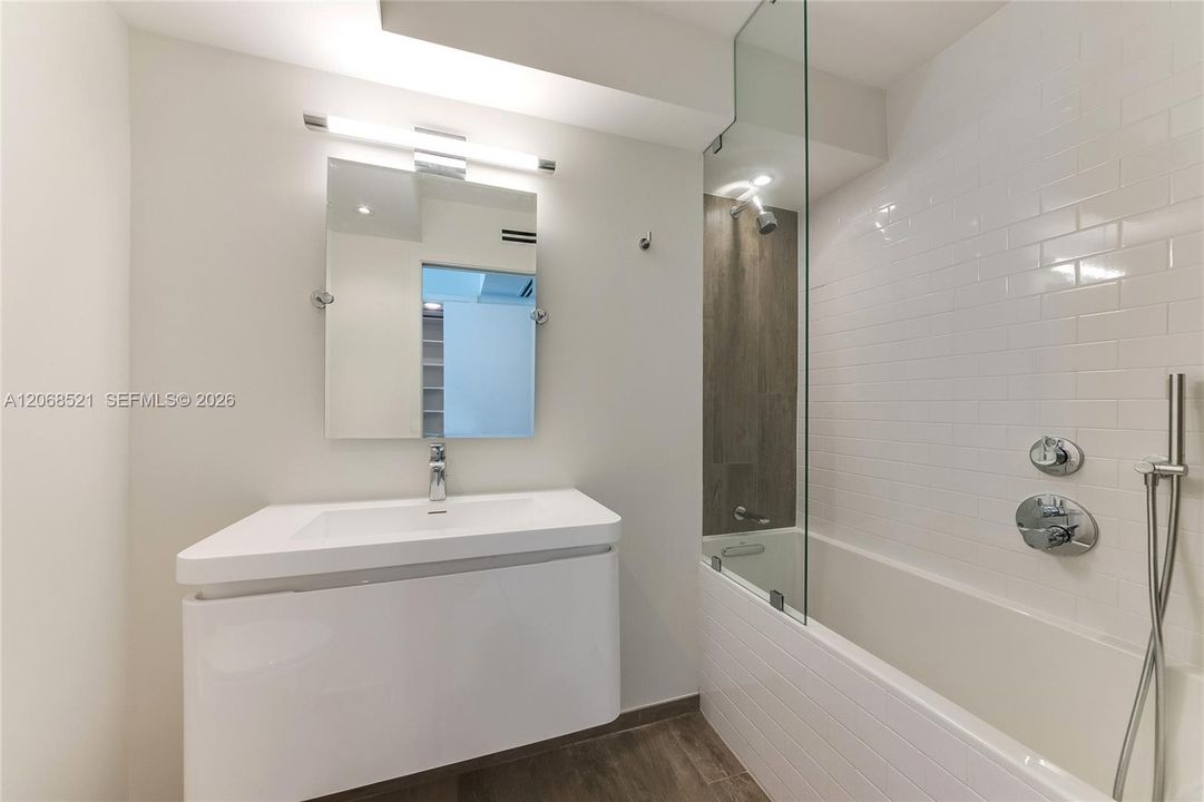 For Rent: $9,000 (2 beds, 2 baths, 1733 Square Feet)
