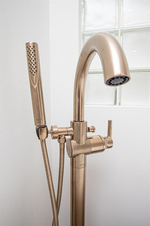 Tub Spout