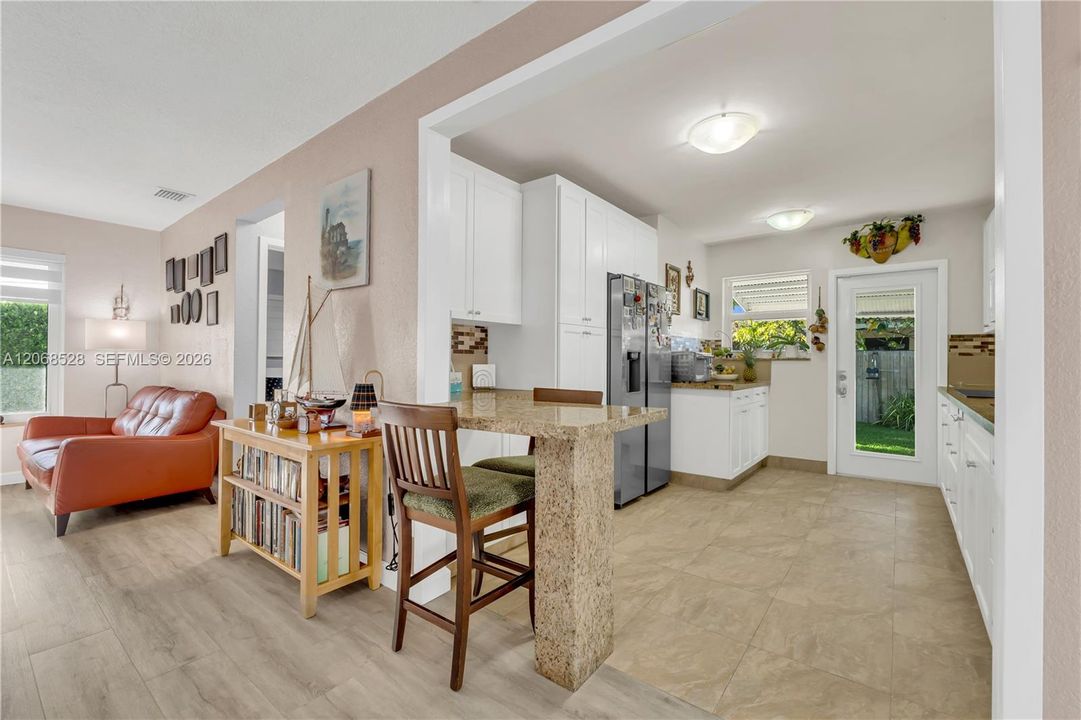 For Sale: $830,000 (3 beds, 2 baths, 1249 Square Feet)