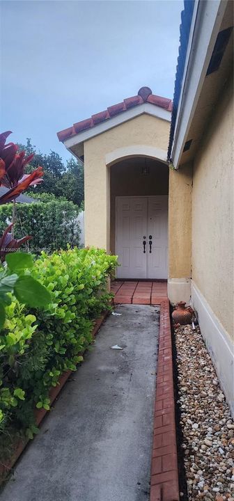 For Sale: $589,900 (3 beds, 2 baths, 1452 Square Feet)