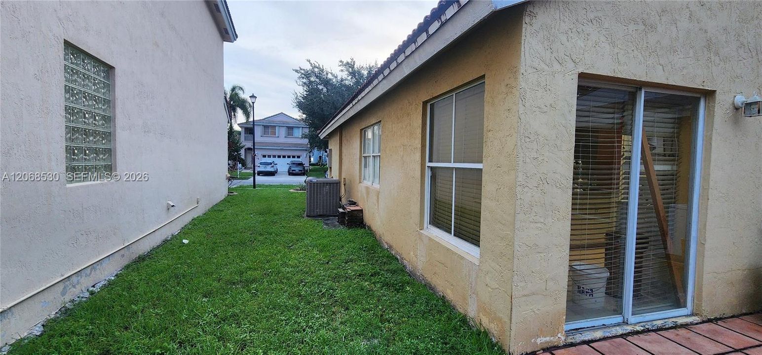 For Sale: $589,900 (3 beds, 2 baths, 1452 Square Feet)