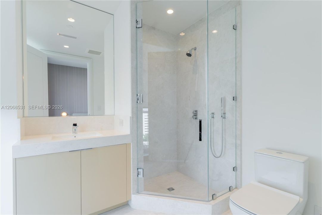 Recently Rented: $55,000 (4 beds, 5 baths, 3854 Square Feet)