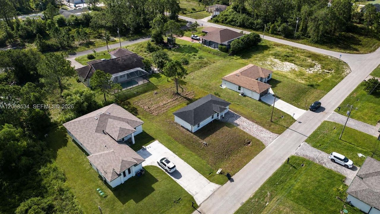 For Sale: $244,900 (3 beds, 2 baths, 1058 Square Feet)