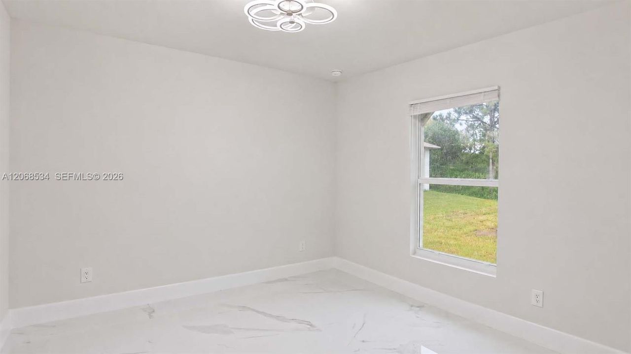 For Sale: $244,900 (3 beds, 2 baths, 1058 Square Feet)