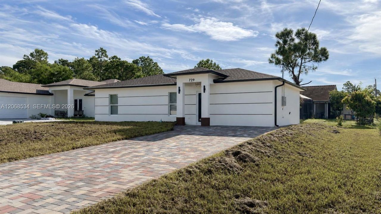 For Sale: $244,900 (3 beds, 2 baths, 1058 Square Feet)