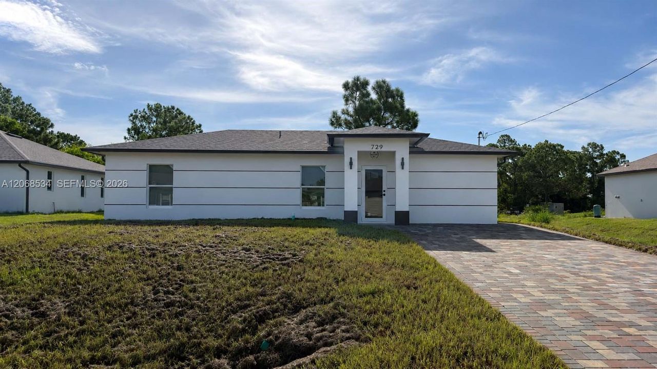For Sale: $244,900 (3 beds, 2 baths, 1058 Square Feet)