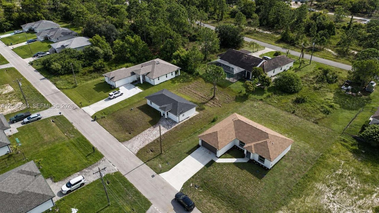 For Sale: $244,900 (3 beds, 2 baths, 1058 Square Feet)
