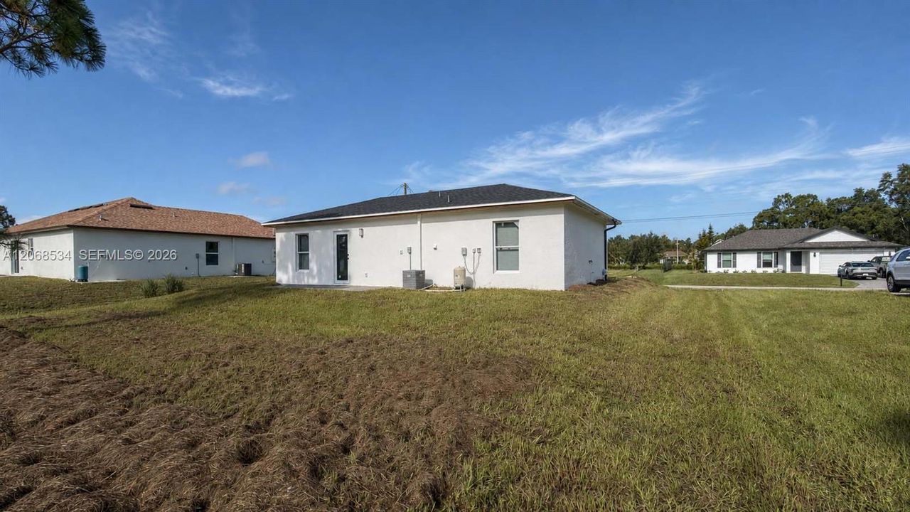For Sale: $244,900 (3 beds, 2 baths, 1058 Square Feet)