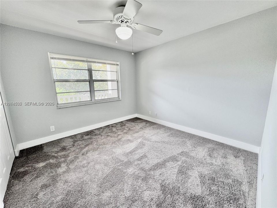 For Rent: $1,850 (2 beds, 2 baths, 990 Square Feet)