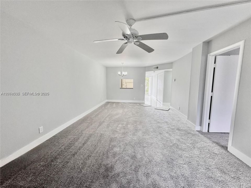 For Rent: $1,850 (2 beds, 2 baths, 990 Square Feet)