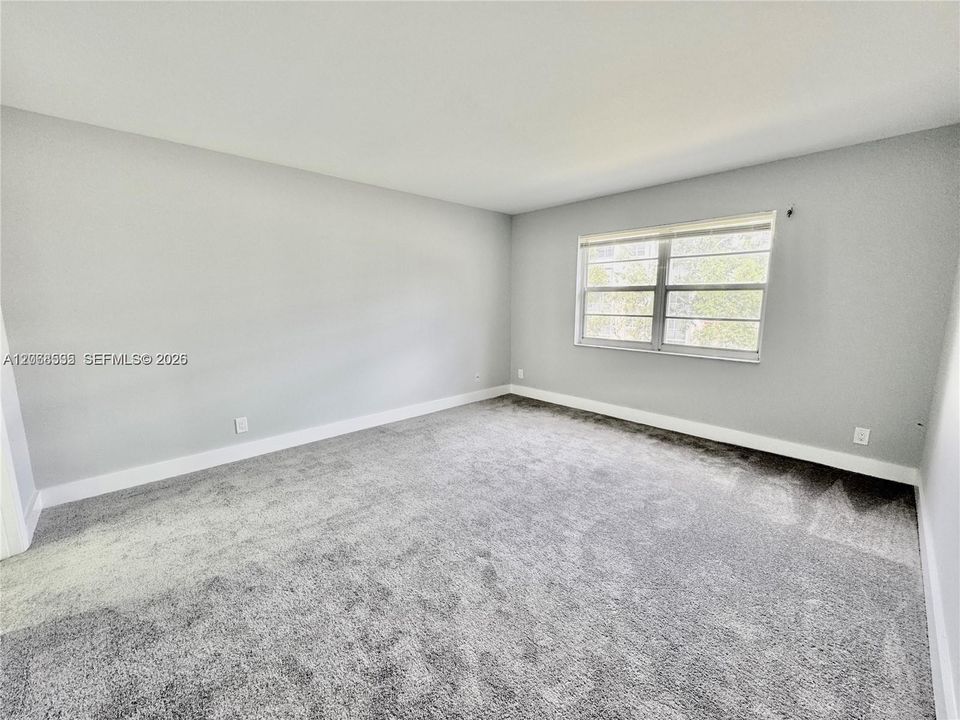 For Rent: $1,850 (2 beds, 2 baths, 990 Square Feet)