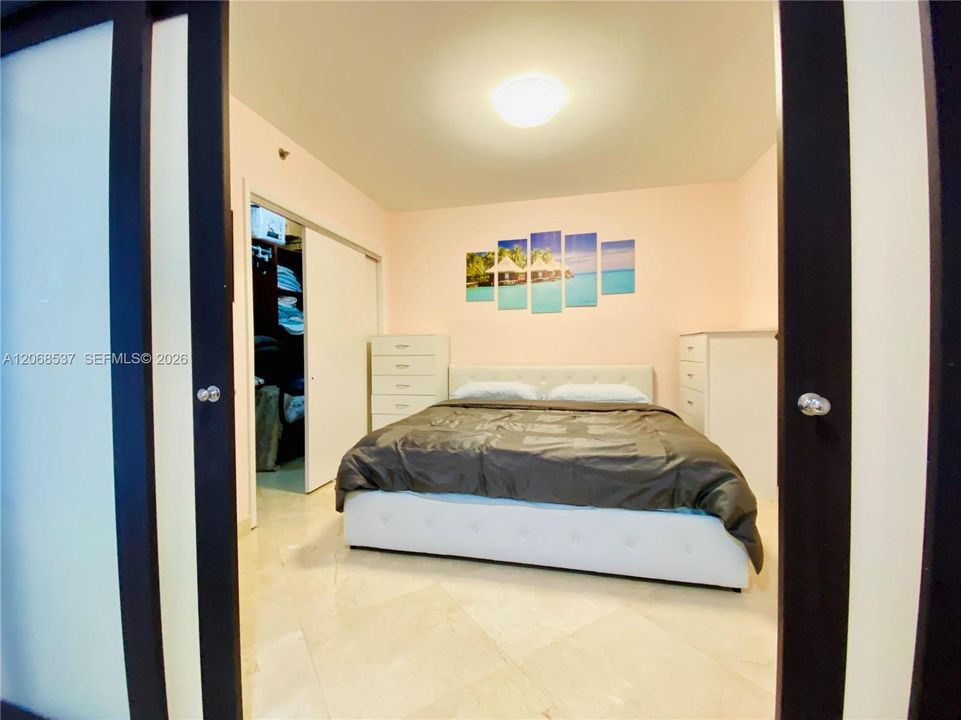 В аренду: $4,200 (1 спален, 1 ванн, 844 Квадратных фут)