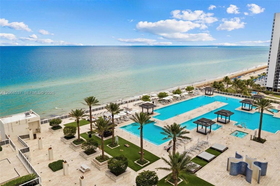 В аренду: $4,200 (1 спален, 1 ванн, 844 Квадратных фут)