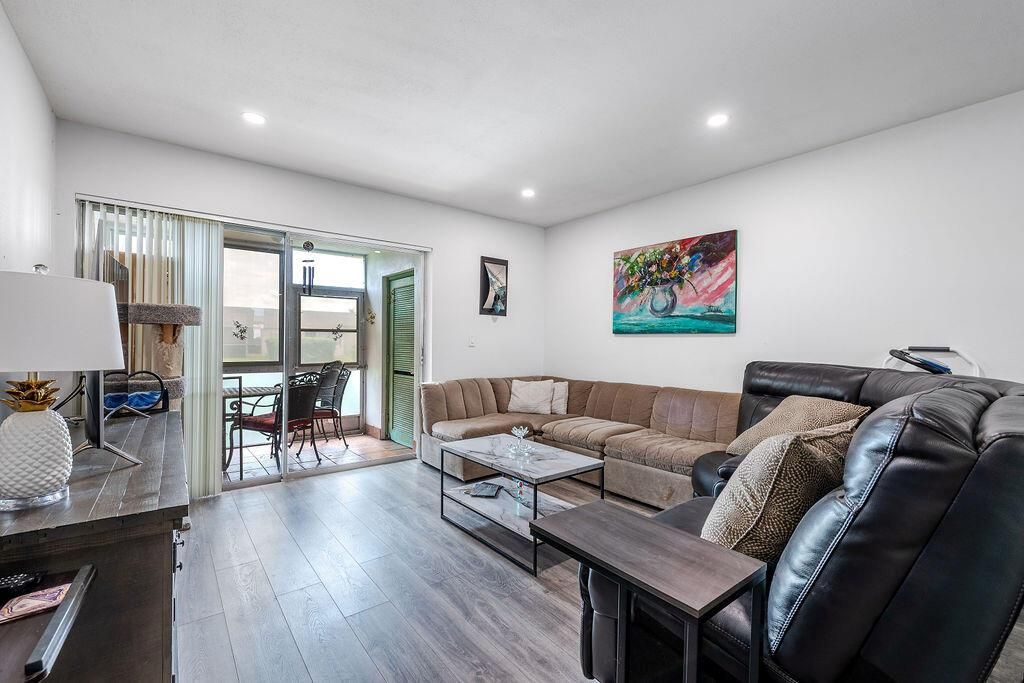 2523DudleyDr.BWPB-3