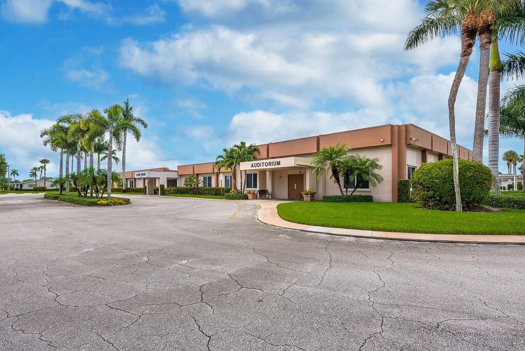 2523DudleyDr.BWPB-24