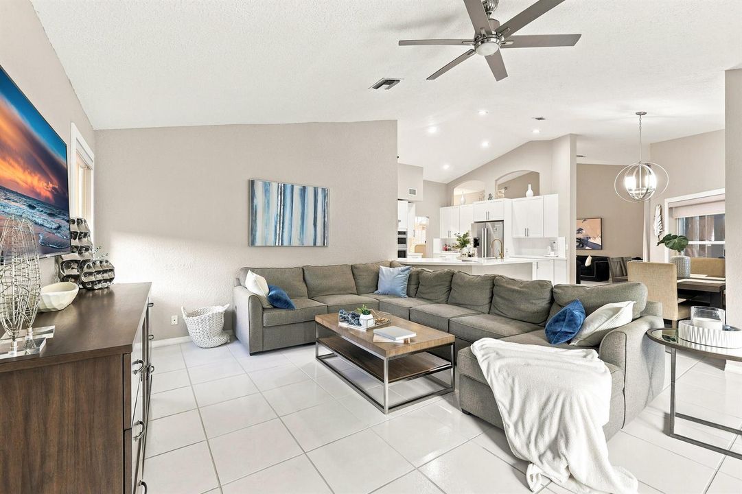 24_20369_hacienda_ct_boca_raton_fl_33498