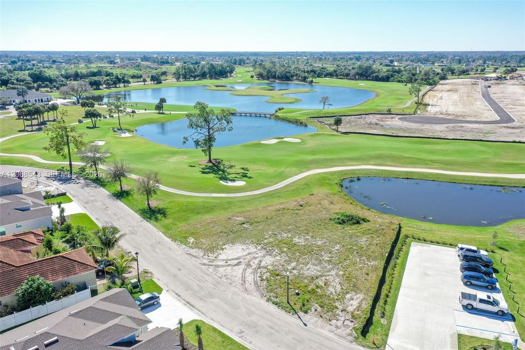 На продажу: $99,500 (0.30 acres)