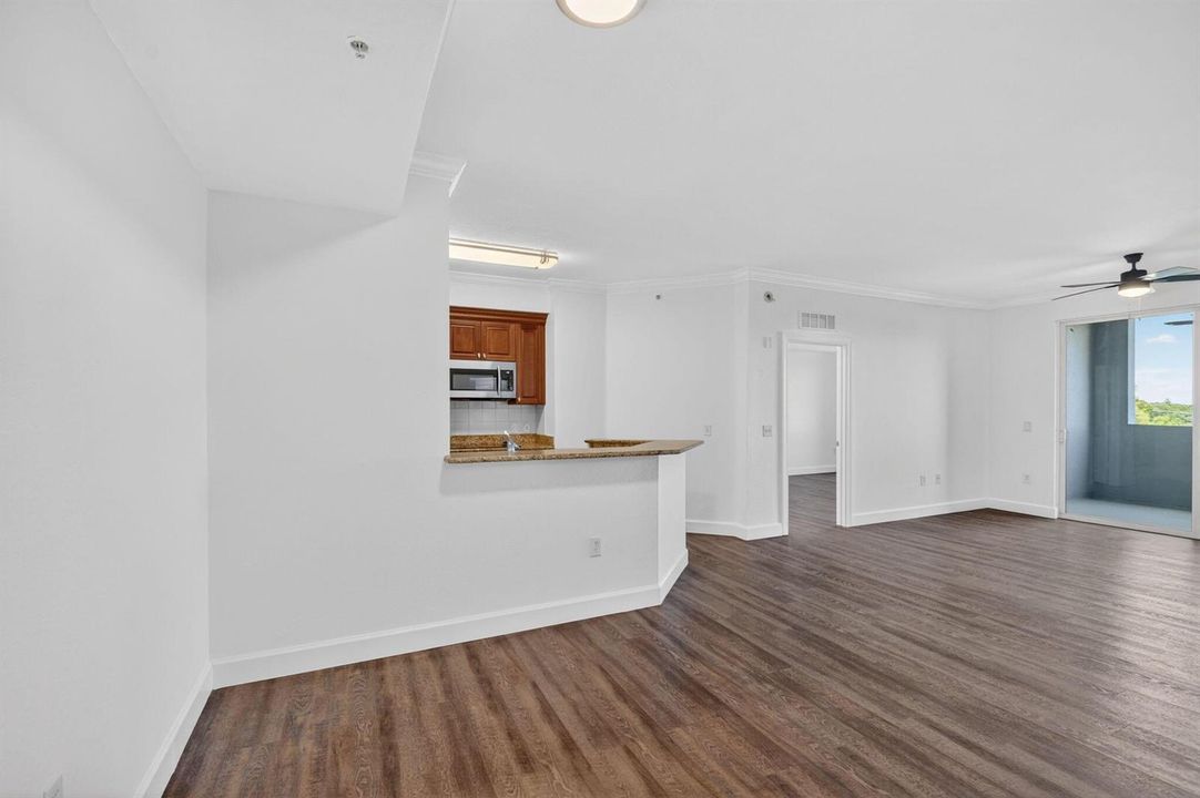 ENTRANCE TO KITCHEN