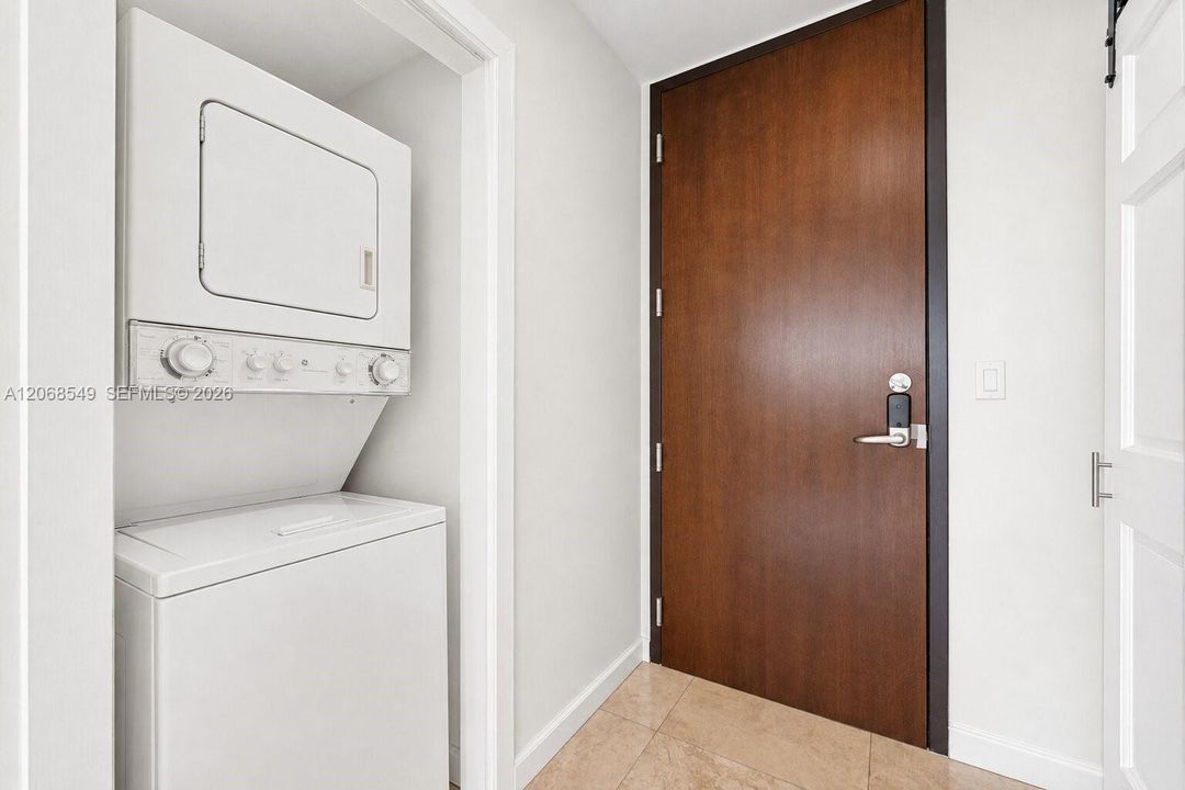На продажу: $650,000 (1 спален, 2 ванн, 999 Квадратных фут)