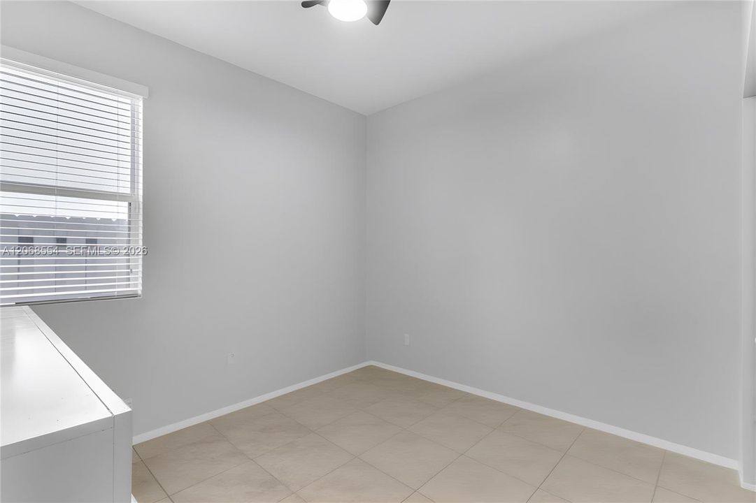For Sale: $570,000 (3 beds, 2 baths, 1698 Square Feet)