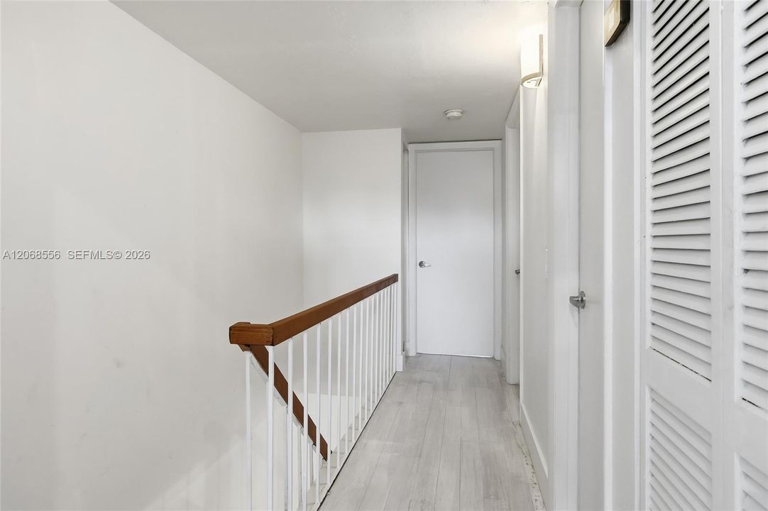 For Rent: $3,500 (3 beds, 2 baths, 952 Square Feet)