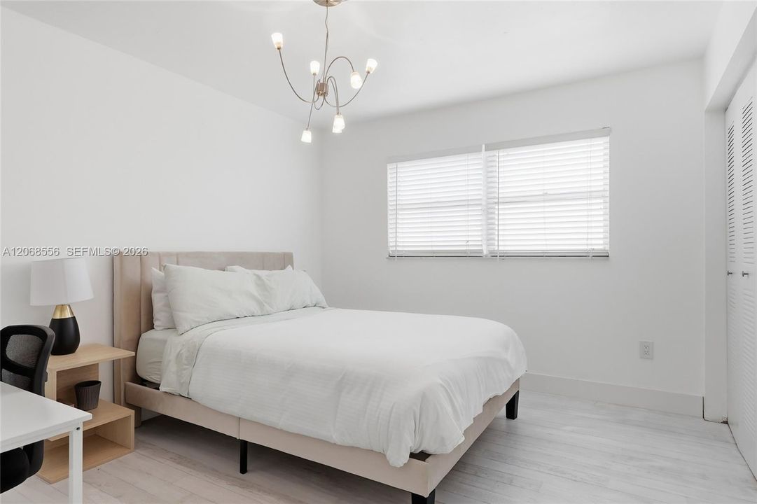 For Rent: $3,500 (3 beds, 2 baths, 952 Square Feet)