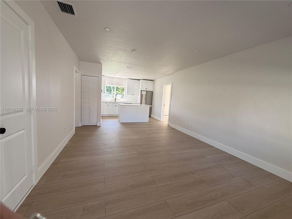 For Sale: $785,000 (3 beds, 2 baths, 1036 Square Feet)
