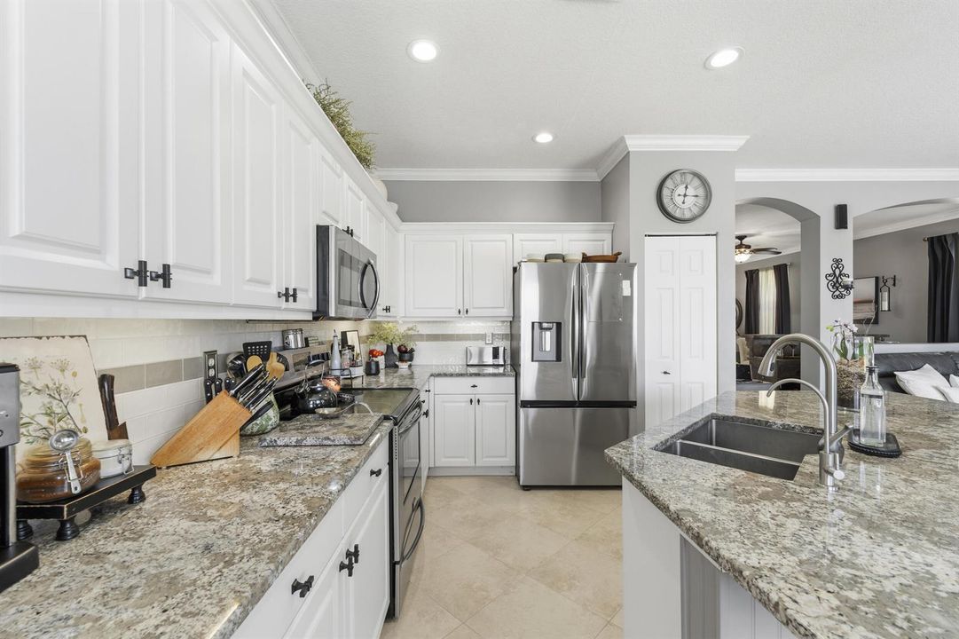 OPEN CONCEPT KITCHEN