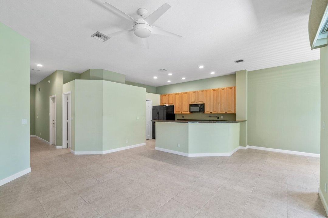 Kitchen-Family Room 2
