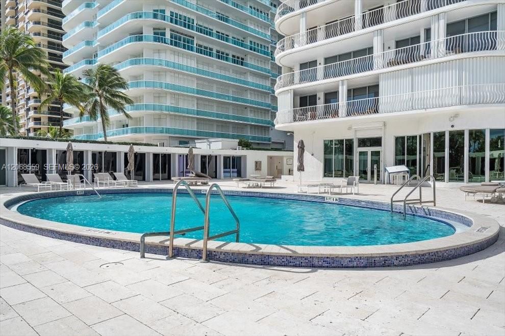 For Rent: $25,000 (4 beds, 4 baths, 3300 Square Feet)