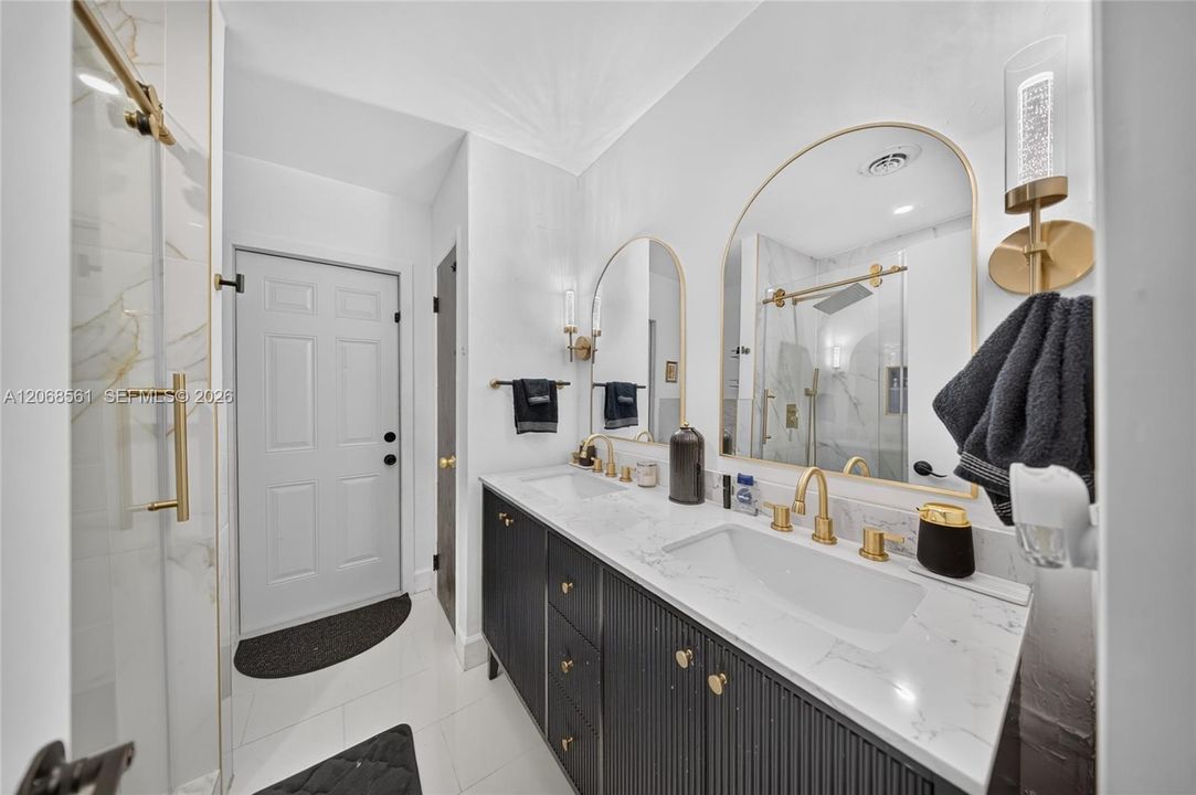For Sale: $825,000 (3 beds, 2 baths, 2368 Square Feet)