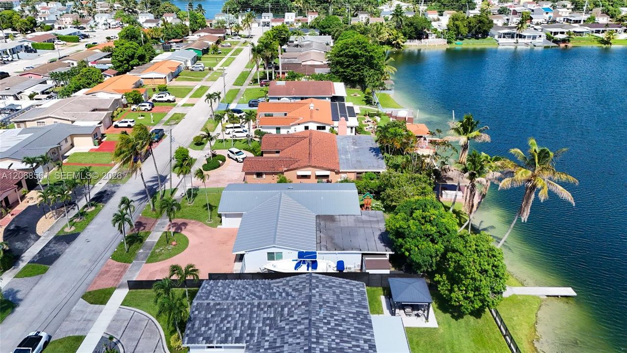 For Sale: $825,000 (3 beds, 2 baths, 2368 Square Feet)