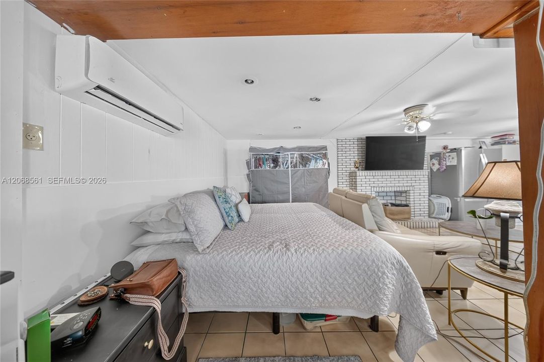 For Sale: $825,000 (3 beds, 2 baths, 2368 Square Feet)