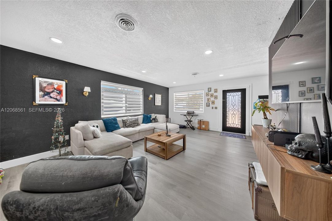 For Sale: $825,000 (3 beds, 2 baths, 2368 Square Feet)