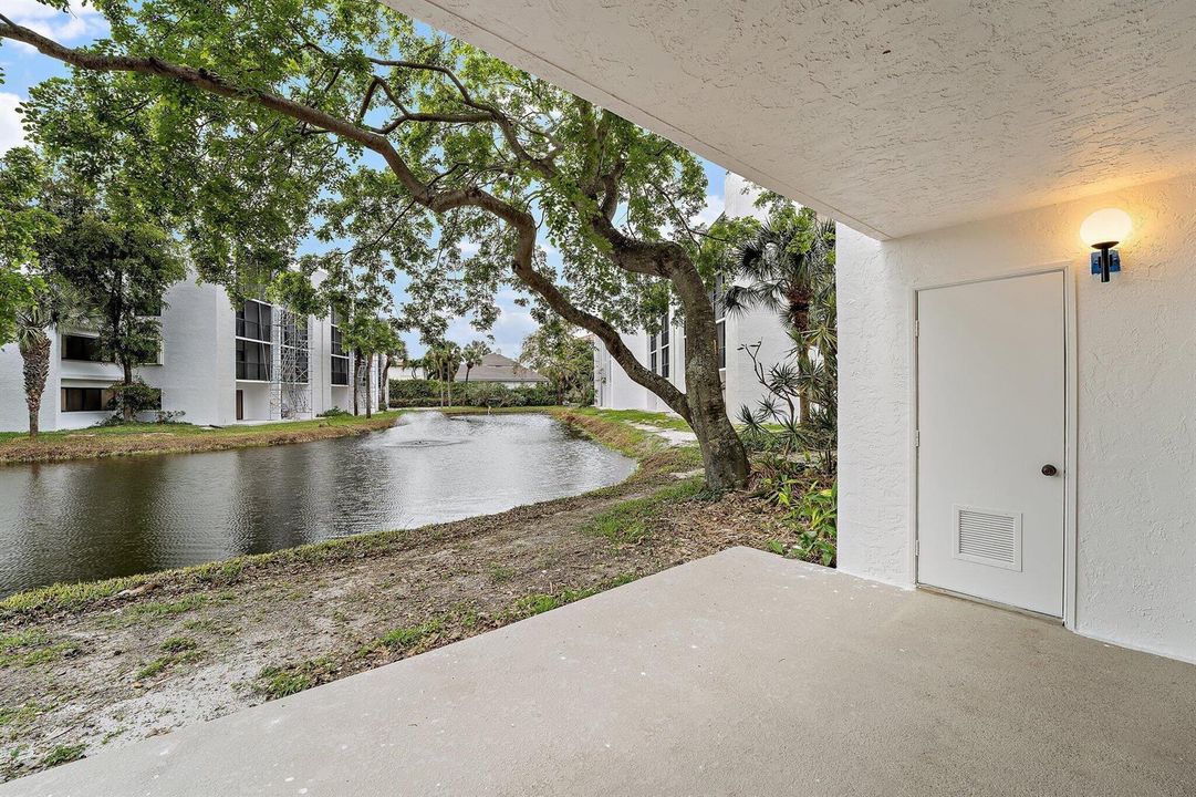 008-1605US1NB104-Jupiter-FL-SMALL