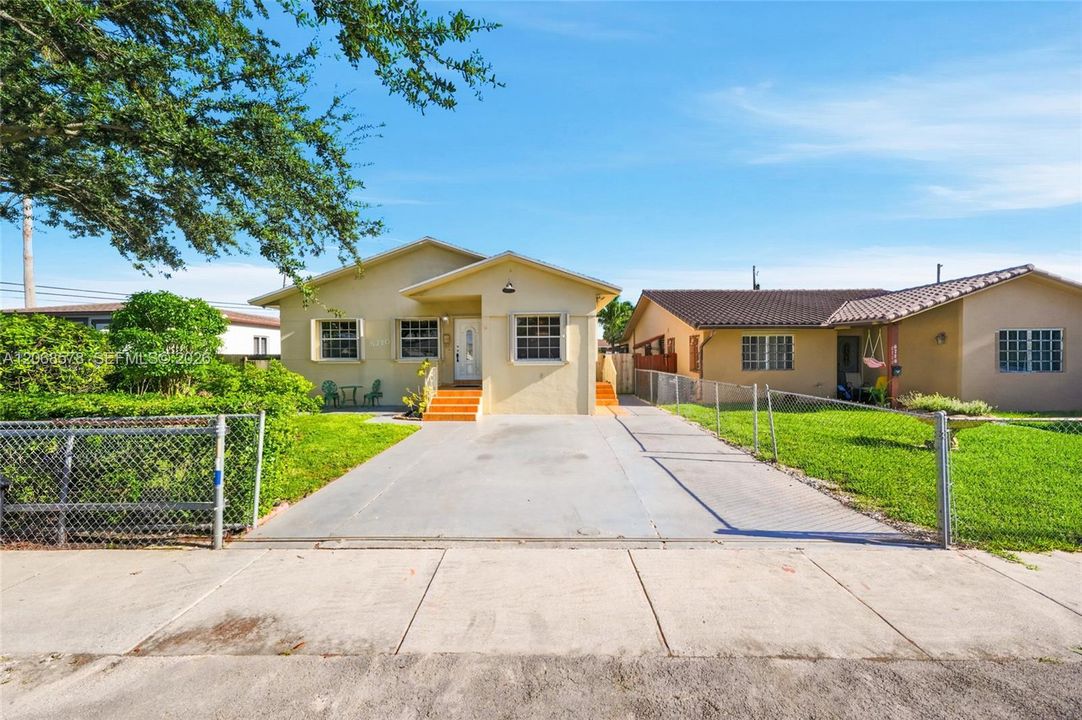 For Sale: $650,000 (3 beds, 2 baths, 1421 Square Feet)