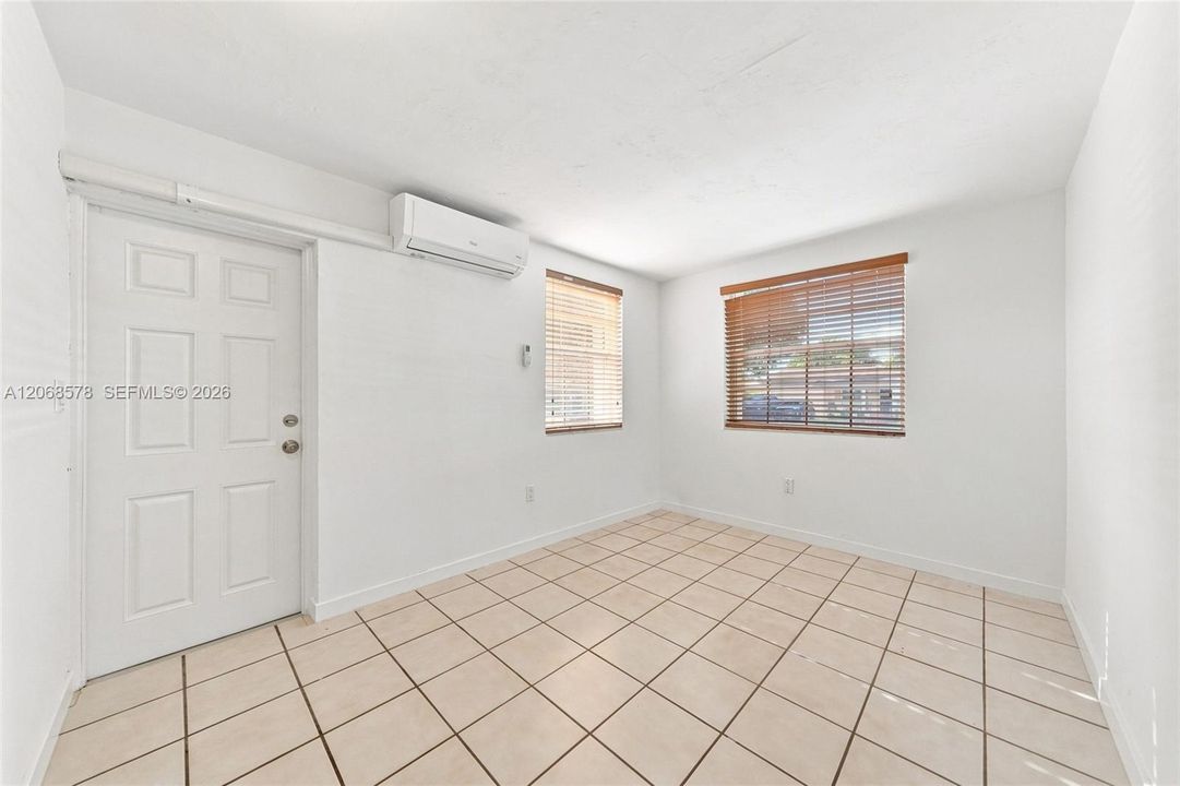 For Sale: $650,000 (3 beds, 2 baths, 1421 Square Feet)