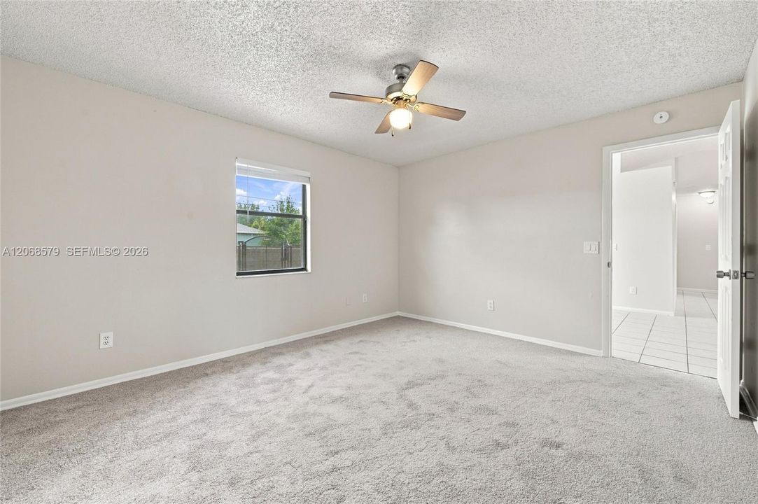 For Sale: $345,000 (3 beds, 2 baths, 1056 Square Feet)