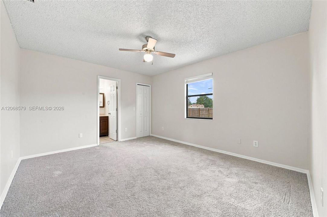 For Sale: $345,000 (3 beds, 2 baths, 1056 Square Feet)