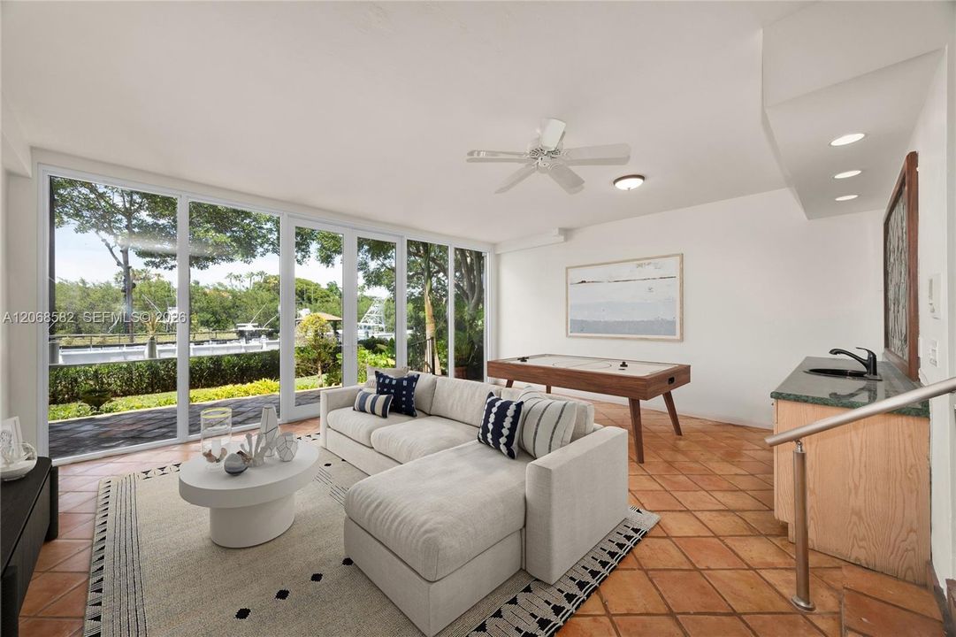 For Sale: $1,850,000 (3 beds, 4 baths, 3885 Square Feet)