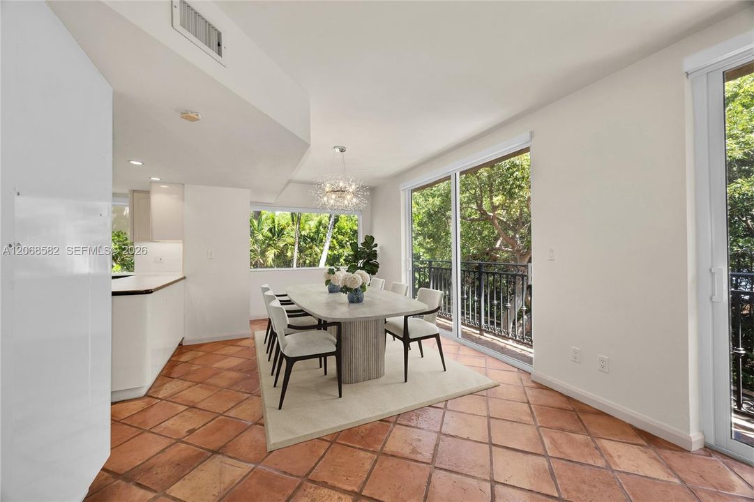 For Sale: $1,850,000 (3 beds, 4 baths, 3885 Square Feet)