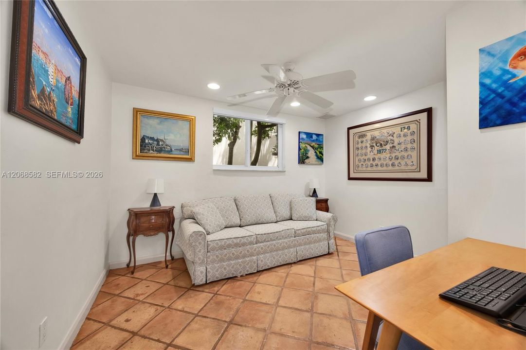 For Sale: $1,850,000 (3 beds, 4 baths, 3885 Square Feet)