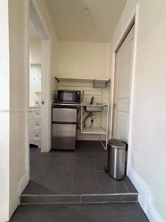 For Rent: $1,700 (0 beds, 1 baths, 1543 Square Feet)