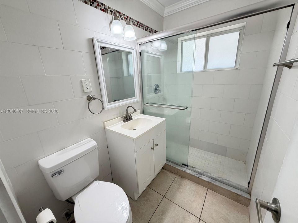 В аренду: $1,400 (0 спален, 1 ванн, 400 Квадратных фут)