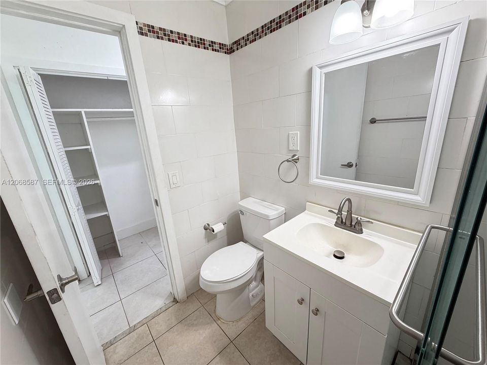 В аренду: $1,400 (0 спален, 1 ванн, 400 Квадратных фут)